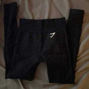 Gym shark leggings